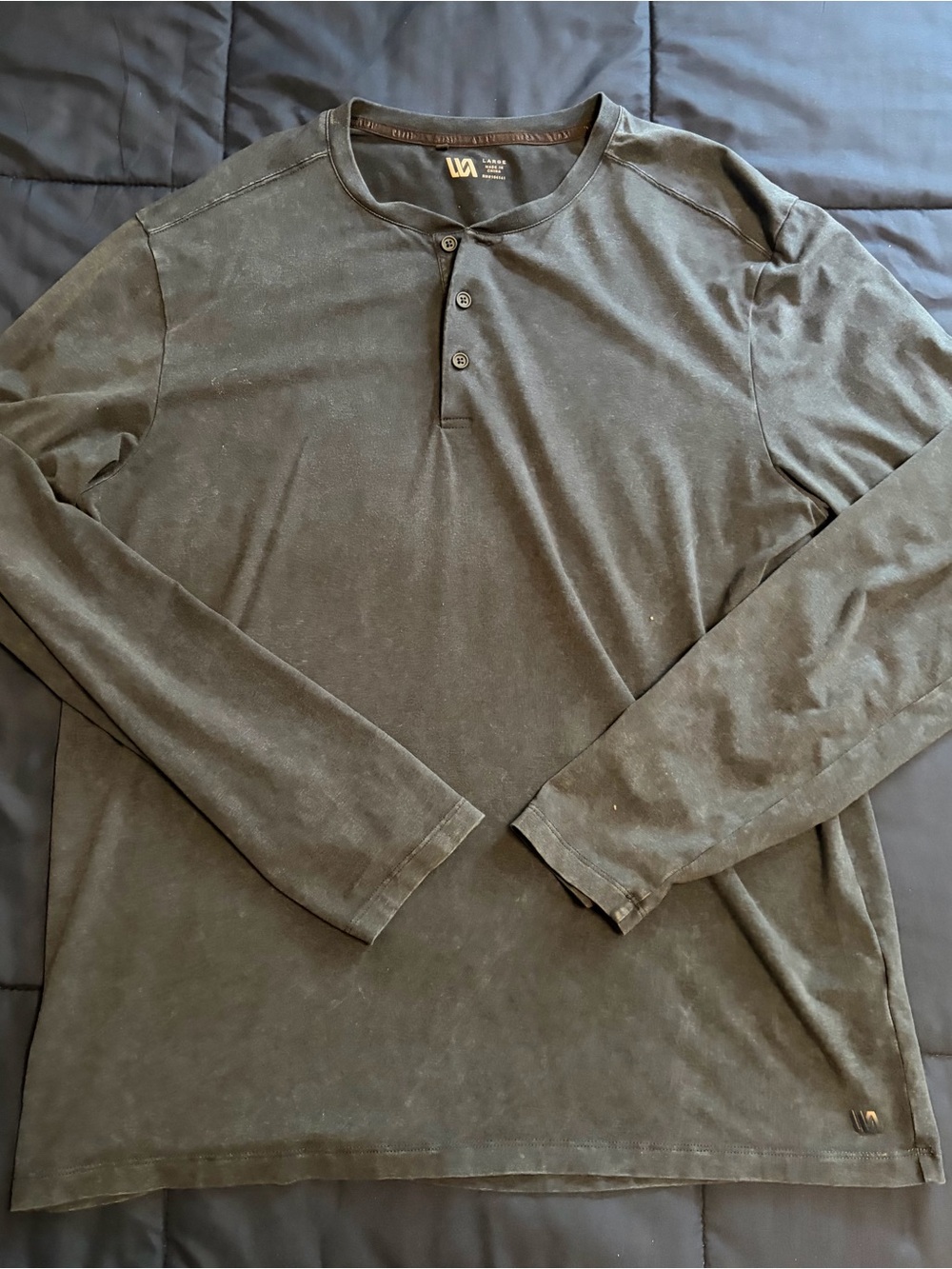 VRST Men's Long-Sleeve Henley in Navy